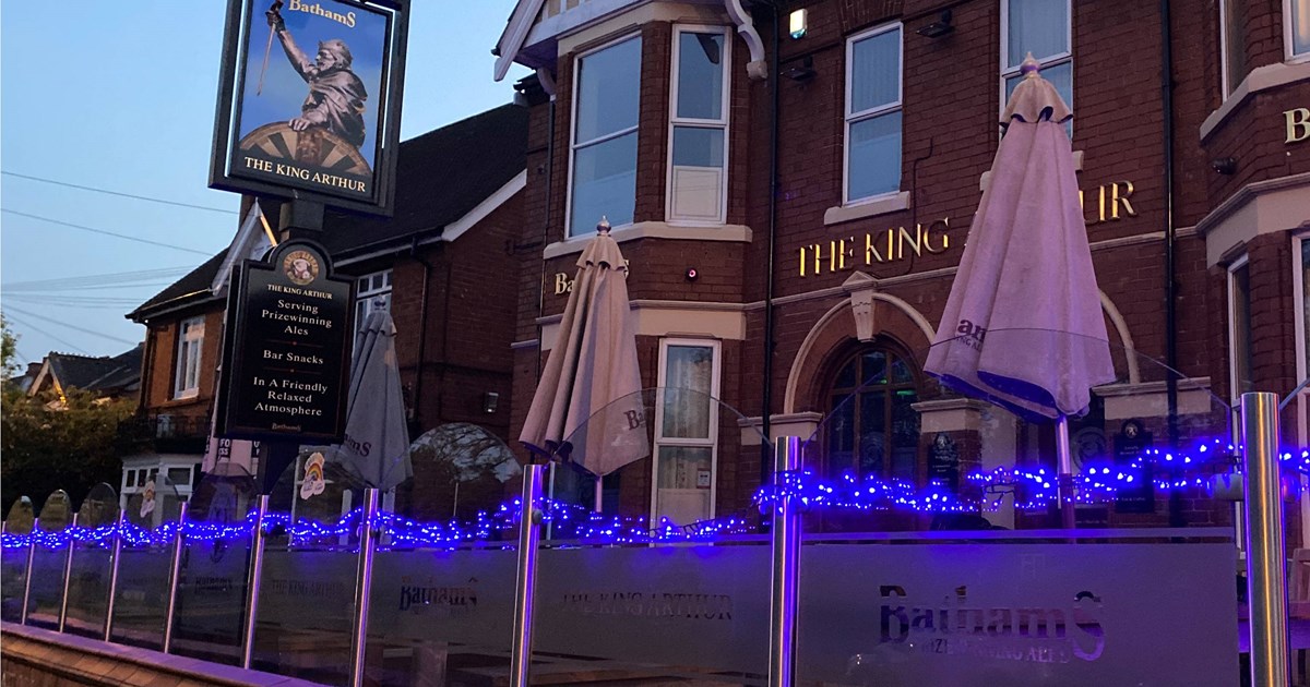 hagley pub light up with blue lights